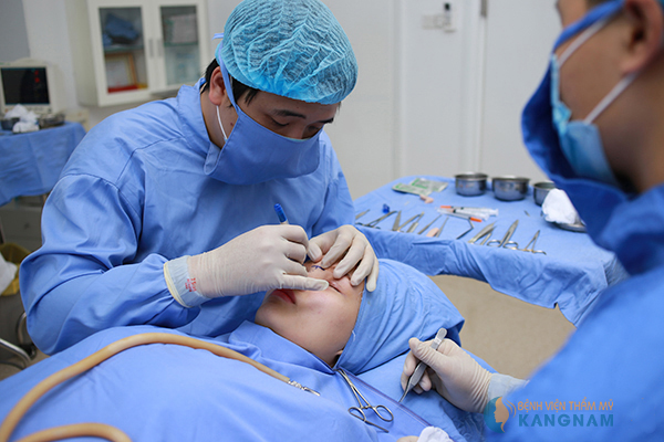 Phẫu thuật lệch, vẹo vách ngăn mũi có an toàn không?