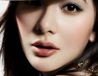 Nâng mũi S-line 3D mũi có bị vẹo lệch sau thời gian dài không ?