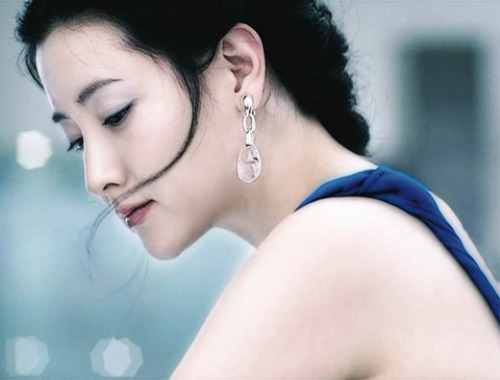 Nâng mũi bọc sụn có đau không? Khách hàng chia sẻ